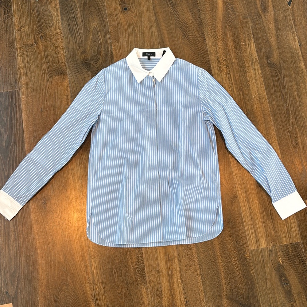 Theory blue and white button up with white collar